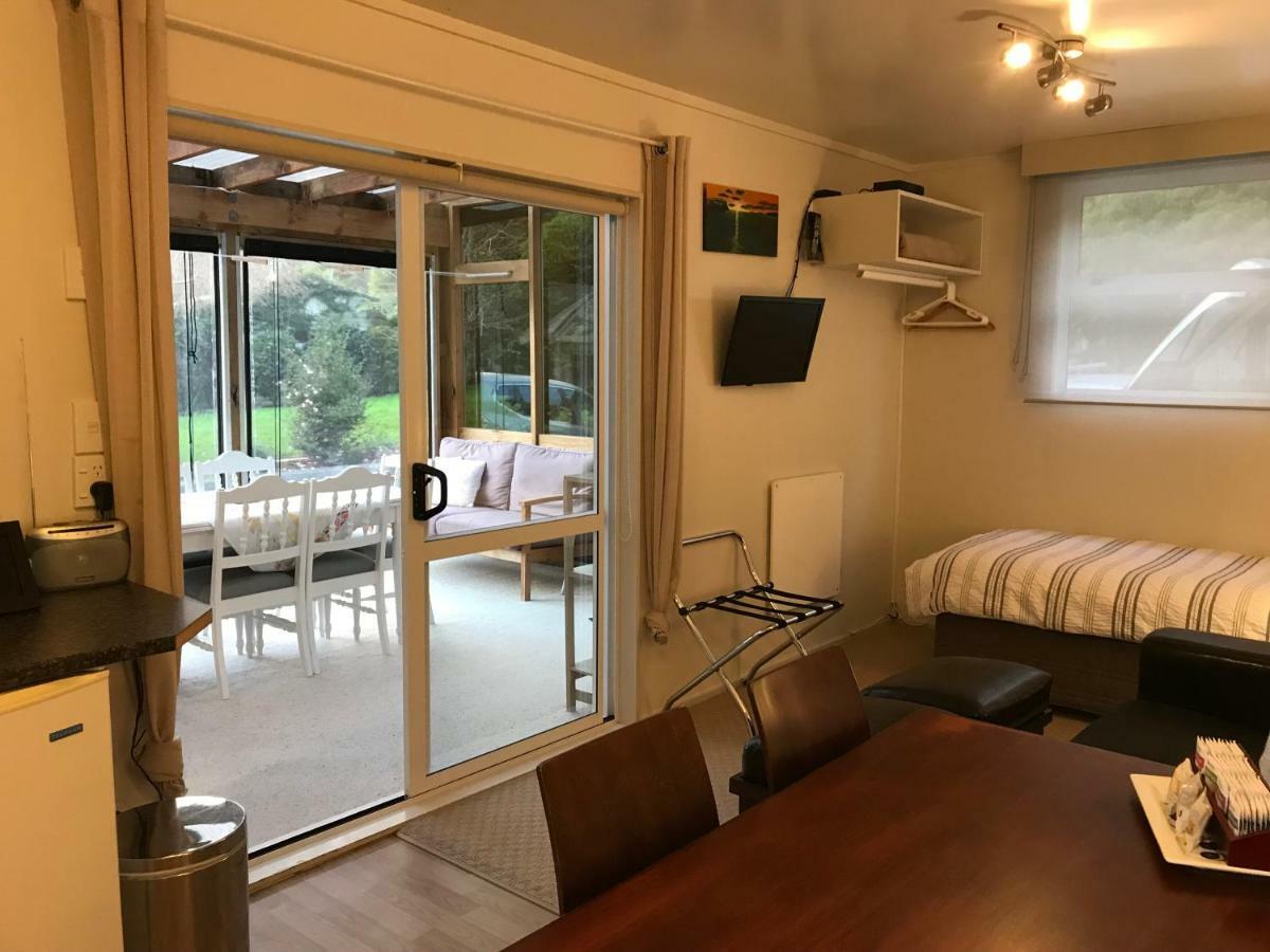 Hotel Angie'S Rural Retreat Wainuiomata Zewnętrze zdjęcie